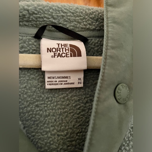 North Face Pullover - Picture 2 of 3